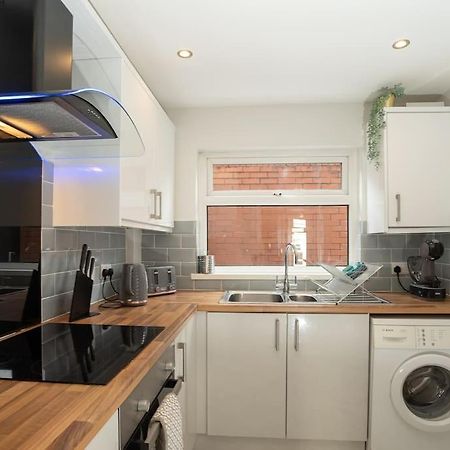 Cozy Townhouse, Walking Distance To Belfast City 外观 照片
