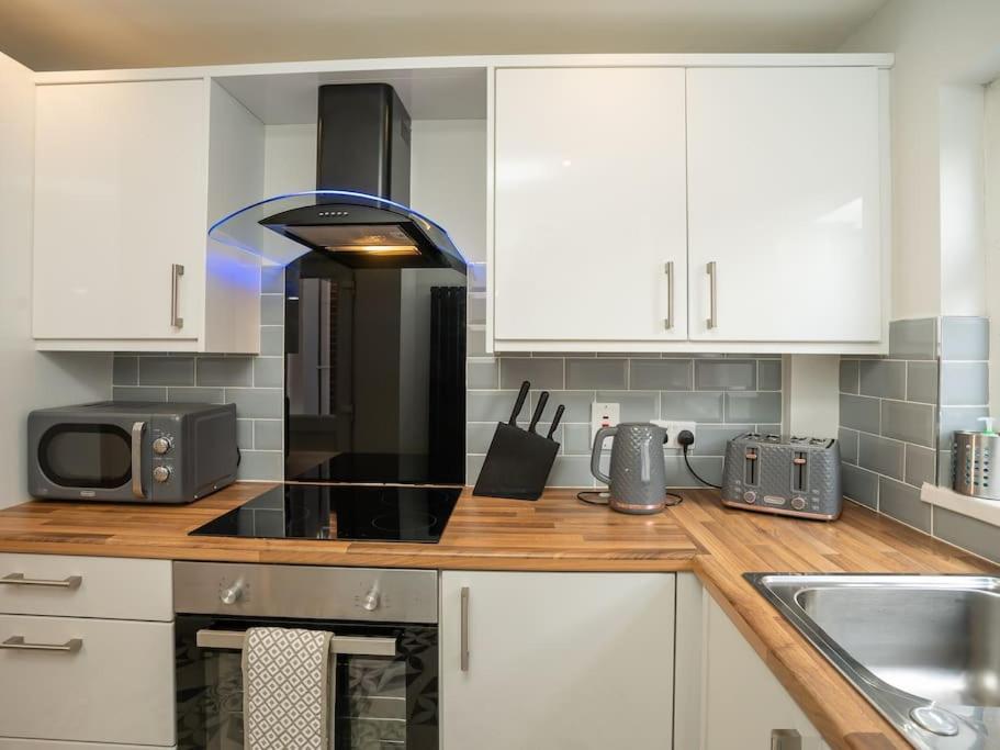 Cozy Townhouse, Walking Distance To Belfast City 外观 照片