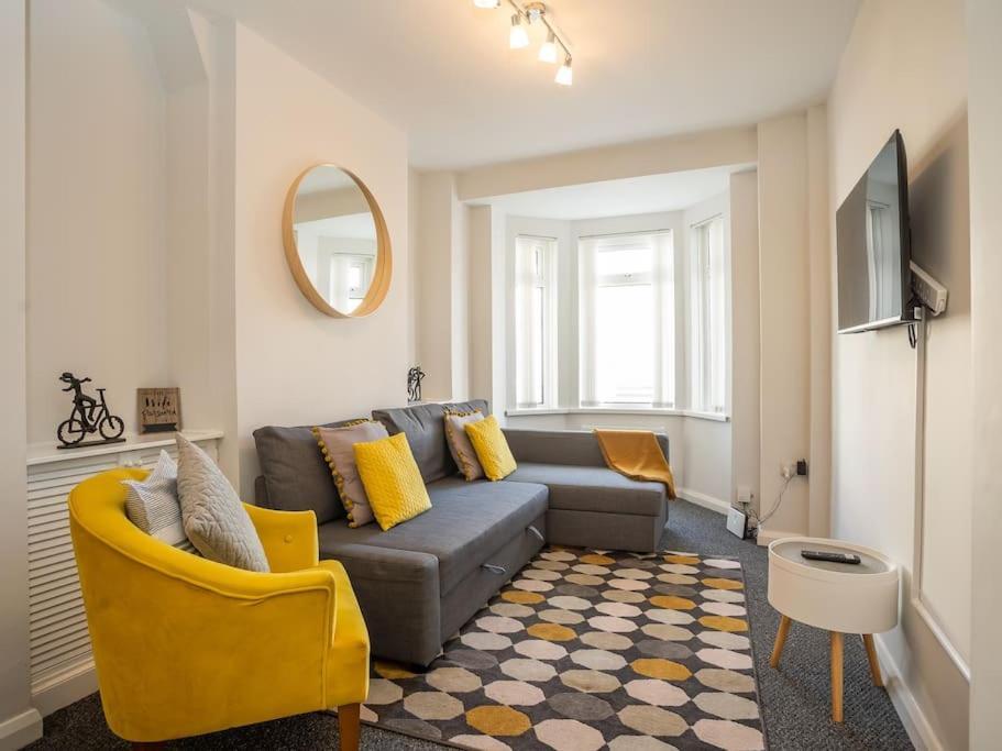 Cozy Townhouse, Walking Distance To Belfast City 外观 照片